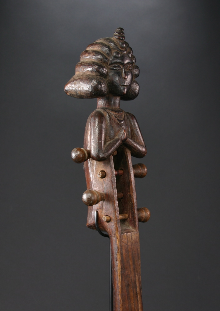 #AS207: Santal lute with beautiful female figure at the top