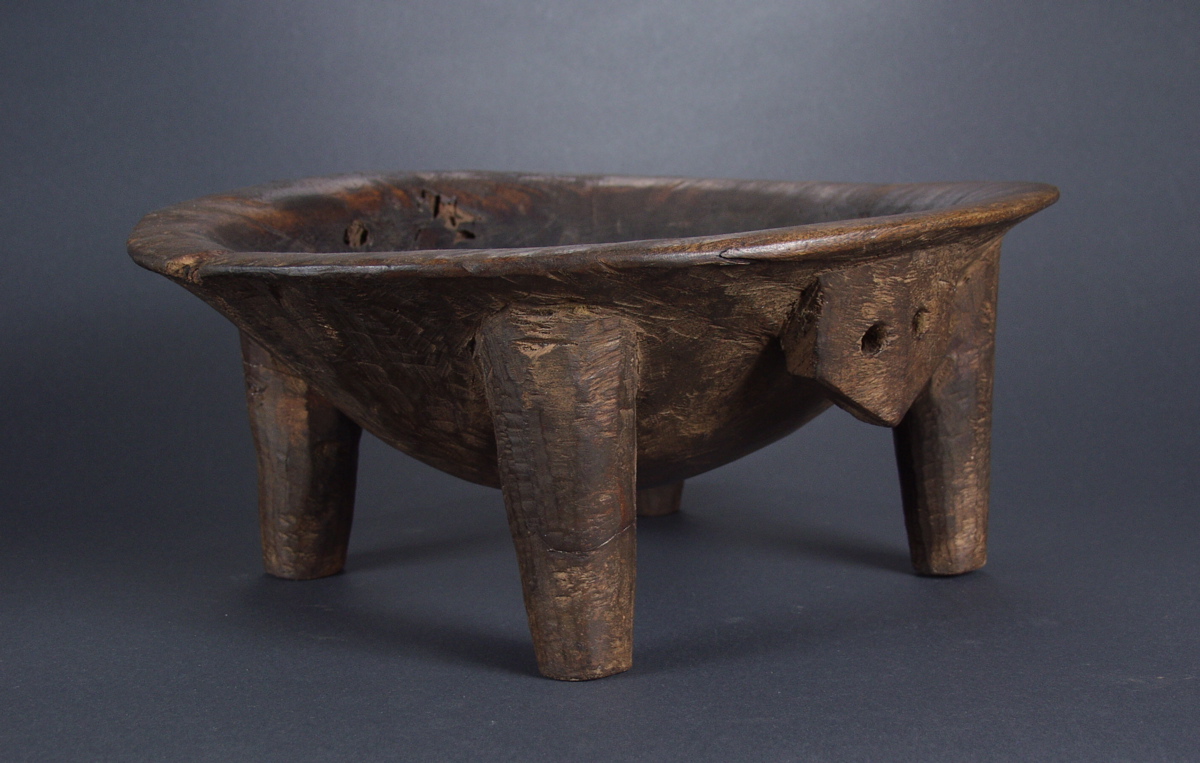 #OC223: Polynesian Kava bowl with nice dark patina