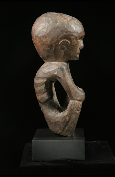 #PH207: Northern Philippine coffin lock figure.kris sword for battle