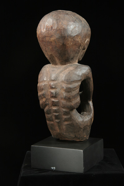 #PH207: Northern Philippine coffin lock figure.