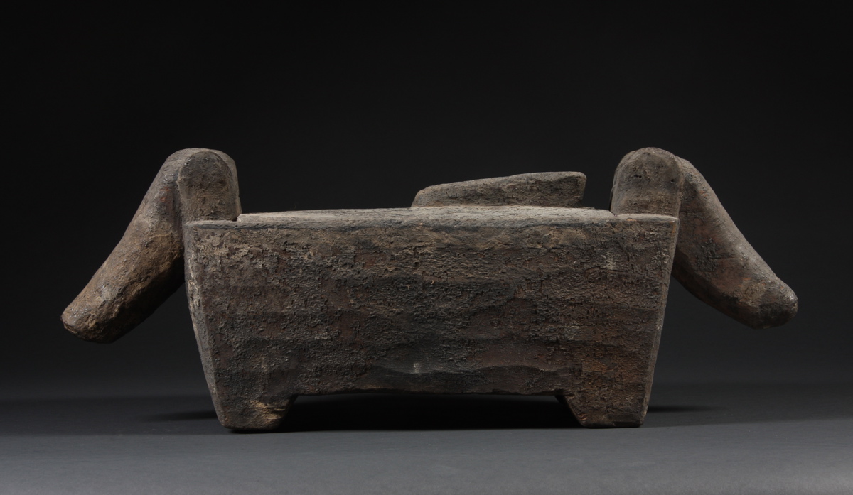 #PH209: Northern Philippine ceremonial ritual box Punamhan