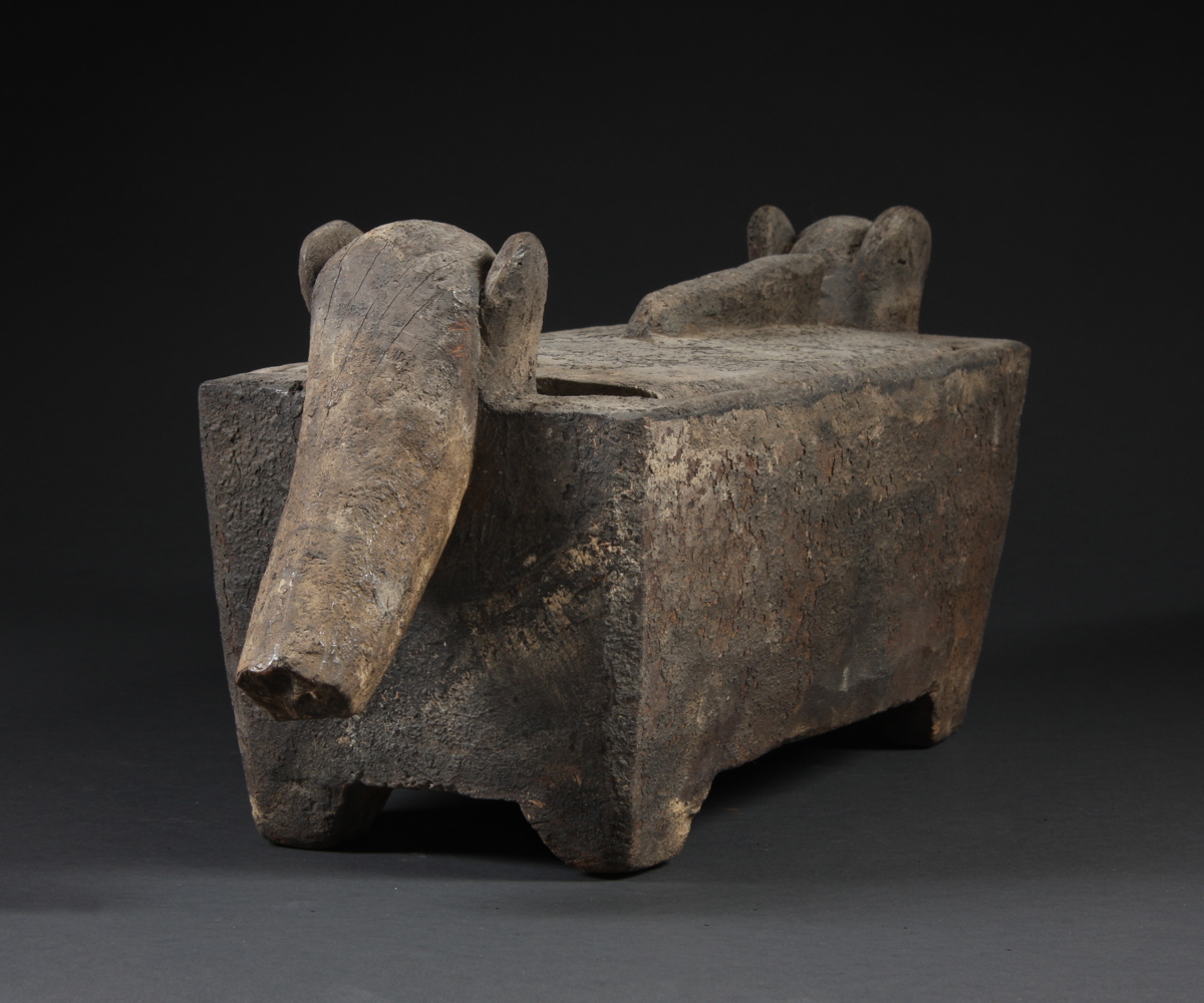 #PH209: Northern Philippine ceremonial ritual box Punamhan