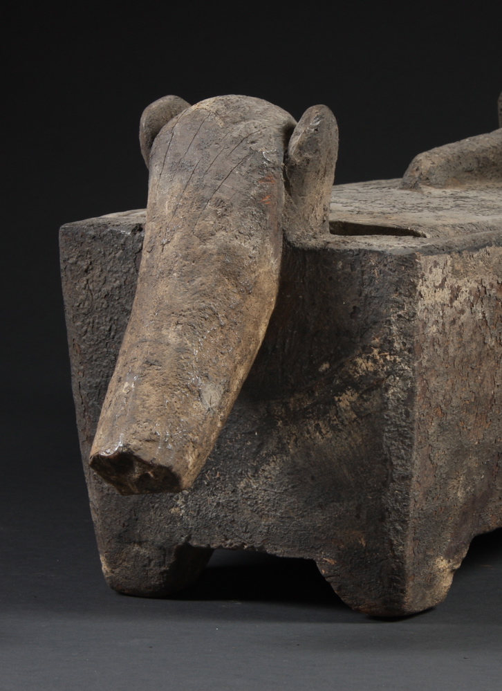 #PH209: Northern Philippine ceremonial ritual box Punamhan