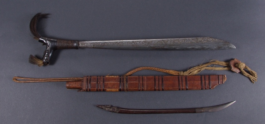 INDO416: Bahau Mandau Sword