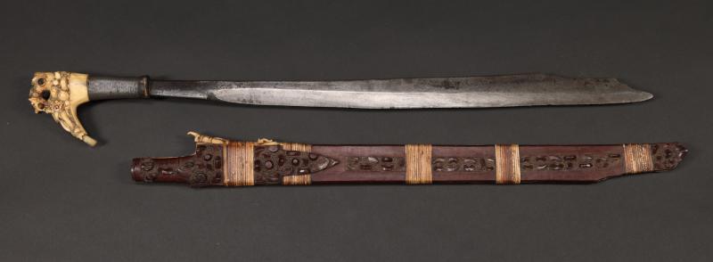 INDO810: Dayak Mandau Sword